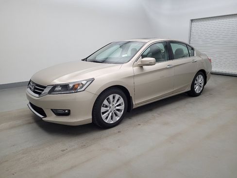 Used 2015 Honda Accord EX image 2