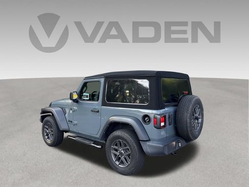 Used 2024 Jeep Wrangler Sport AWD/4WD image 25