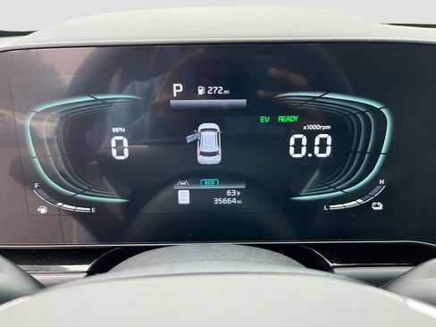 Certified 2024 Kia Niro EX image 11