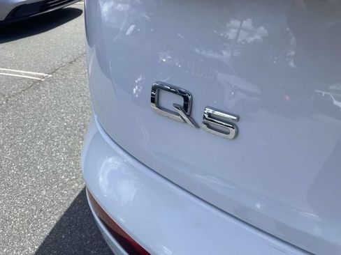 Used 2020 Audi Q5 2.0T Premium AWD/4WD image 9