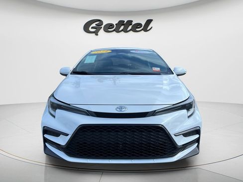 Used 2024 Toyota Corolla SE FWD image 2
