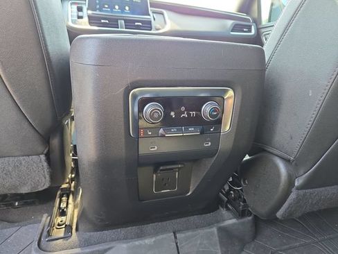 Used 2022 Chevrolet Suburban Z71 w/ Off-Road Capability Package AWD/4WD image 34