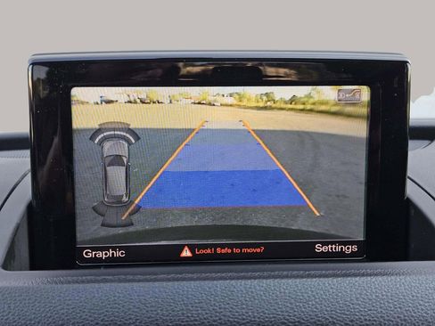 Used 2018 Audi Q3 2.0T Premium image 32