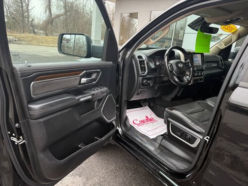 Certified 2021 RAM 1500 Laramie AWD/4WD image 11