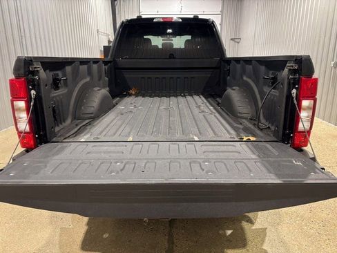 Used 2022 Ford F250 XLT w/ XLT Premium Package image 5