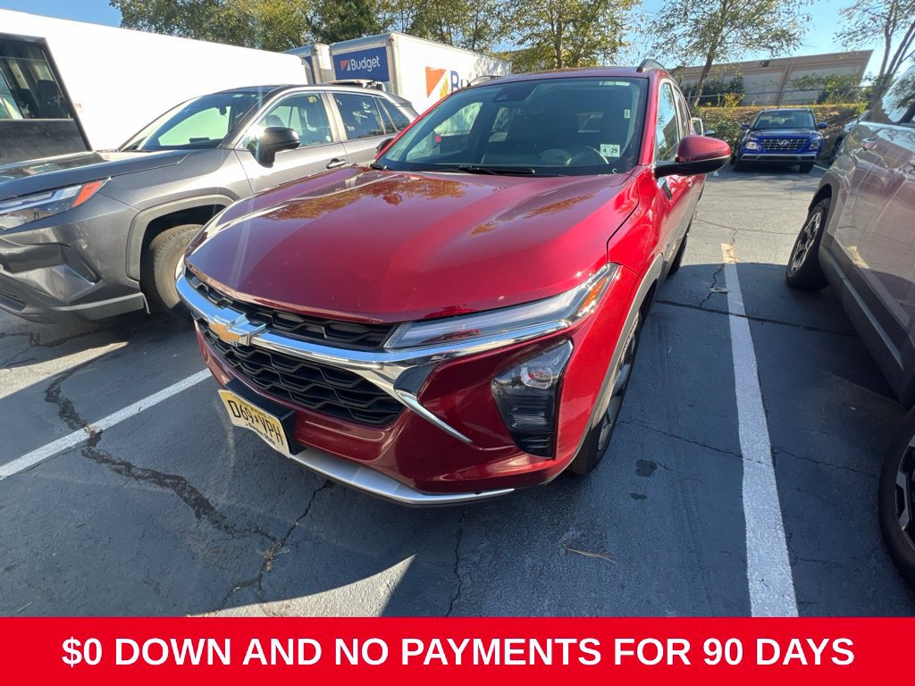 Used 2025 Chevrolet Trax LT w/ LT Convenience Package FWD image 1