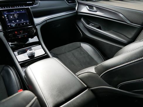 Used 2021 Jeep Grand Cherokee L Laredo image 15