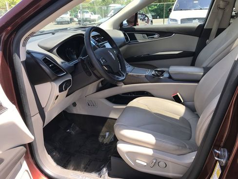 Used 2016 Lincoln MKX Reserve w/ Climate Package AWD/4WD image 11