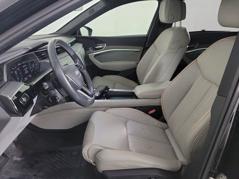 Used 2024 Audi Q8 e-tron Prestige w/ Prestige Package AWD/4WD image 18