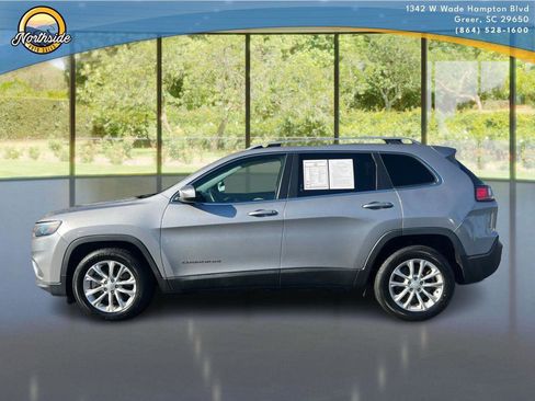 Used 2019 Jeep Cherokee Latitude w/ Popular Appearance Group image 21