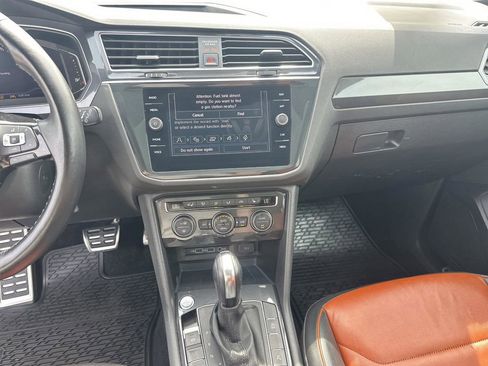 Used 2020 Volkswagen Tiguan SEL Premium R-Line image 16