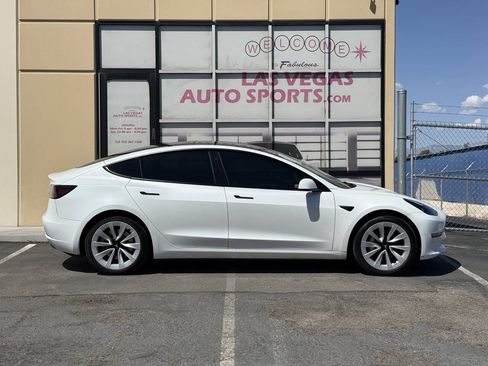 Used 2023 Tesla Model 3 Standard Range RWD image 5