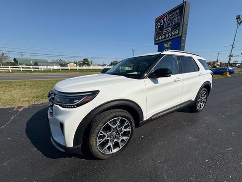 Used 2025 Ford Explorer Platinum w/ Ultimate Package image 8