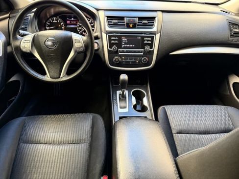 Used 2017 Nissan Altima 2.5 S w/ Power Driver Seat Package FWD image 11