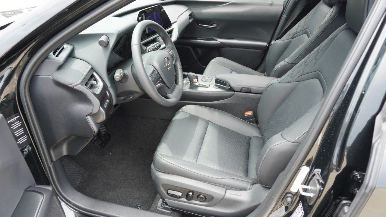 Certified 2026 Lexus UX 300h FWD w/ Accessory Package (2T) image 13