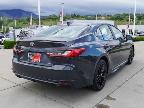 Certified 2025 Toyota Camry SE AWD/4WD image 8