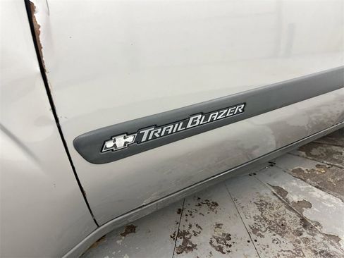 Used 2004 Chevrolet TrailBlazer LS w/ LS Preferred Equipment Group image 24