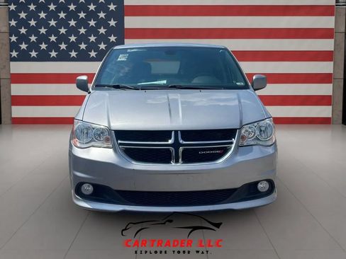 Used 2020 Dodge Grand Caravan SXT FWD image 8