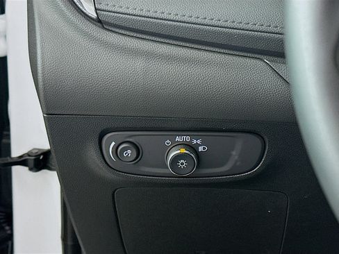 Used 2025 Buick Encore GX Preferred image 17