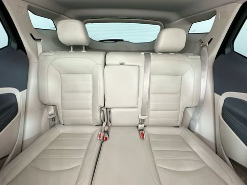 Used 2024 GMC Terrain Denali w/ Denali Premium Package AWD/4WD image 13