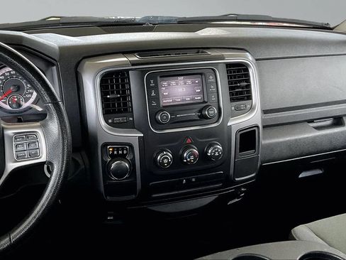Used 2022 RAM 1500 Classic SLT RWD image 10