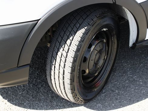 Used 2020 Ford Transit 150 XL image 36