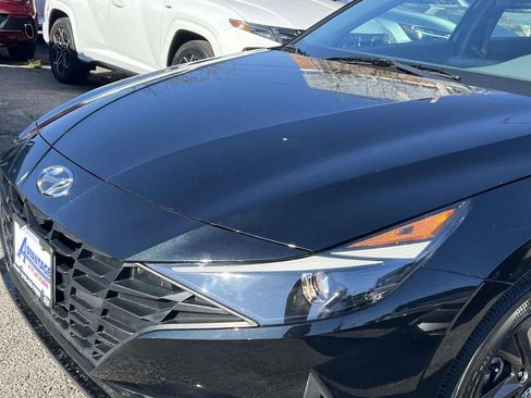 Certified 2023 Hyundai Elantra SEL w/ Preferred Accessory Package FWD image 8