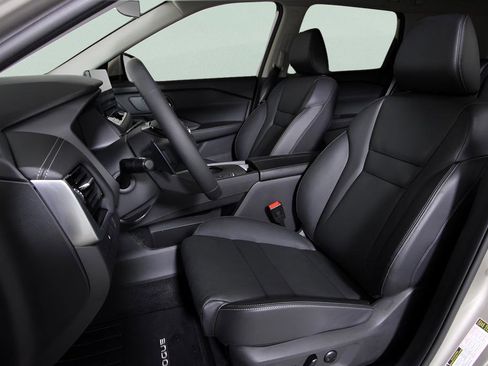 Used 2025 Nissan Rogue SL image 12