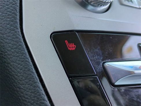 Used 2024 Ford Explorer XLT image 22