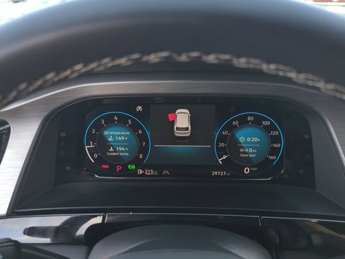 Certified 2024 Volkswagen Atlas Cross Sport SE image 10