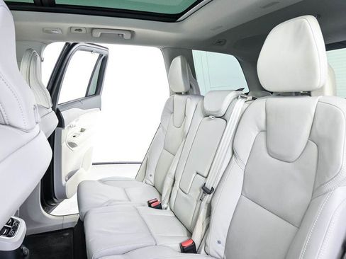Certified 2025 Volvo XC90 T8 Ultra w/ Protection Package Premier AWD/4WD image 23