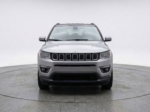Used 2025 Jeep Compass Limited image 2