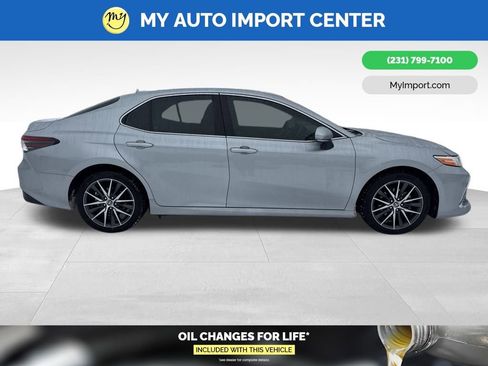 Used 2023 Toyota Camry XLE image 8