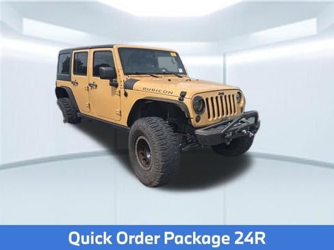 Used 2014 Jeep Wrangler Unlimited Rubicon w/ Connectivity Group AWD/4WD image 4