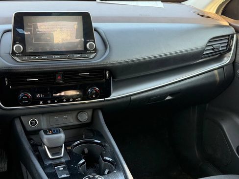 Certified 2021 Nissan Rogue SV AWD/4WD image 13