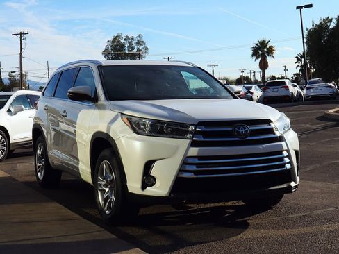 Used 2019 Toyota Highlander Limited image 14