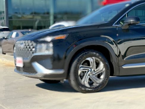 Used 2022 Hyundai Santa Fe SEL image 2