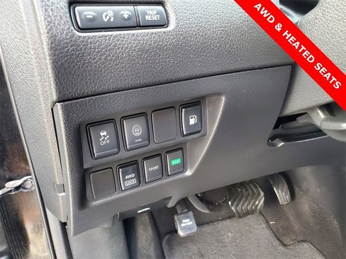 Used 2020 Nissan Rogue S image 17