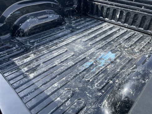Used 2026 RAM 2500 Laramie AWD/4WD image 39