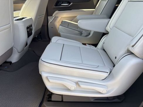 New 2026 GMC Yukon XL Denali RWD image 25
