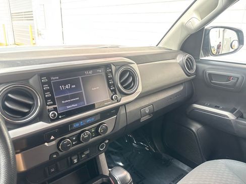 Used 2021 Toyota Tacoma SR5 RWD image 15