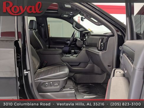 Used 2024 GMC Sierra 1500 AT4X image 8