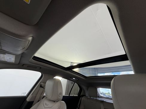 Used 2019 Cadillac XT4 Premium Luxury w/ Cold Weather Package FWD image 15