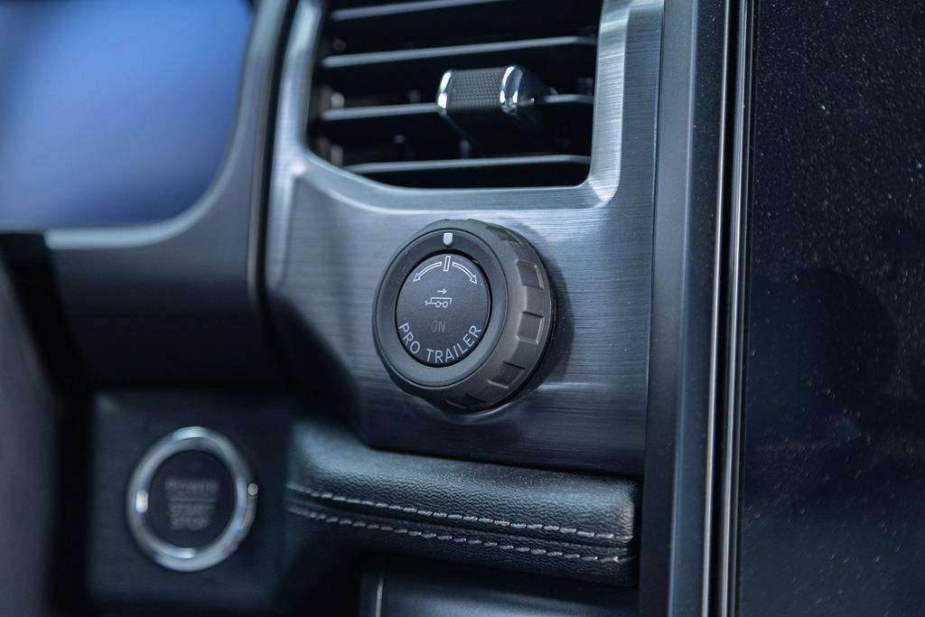 New 2025 Ford F150 Lightning Flash AWD/4WD image 15