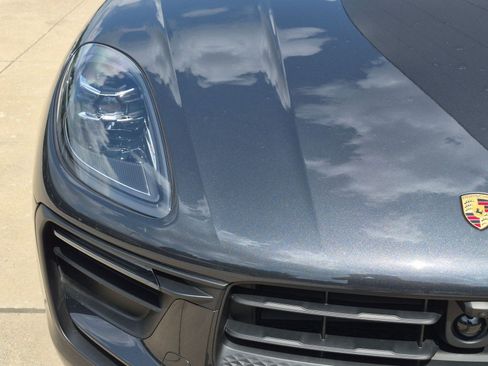 Certified 2026 Porsche Macan AWD/4WD image 12