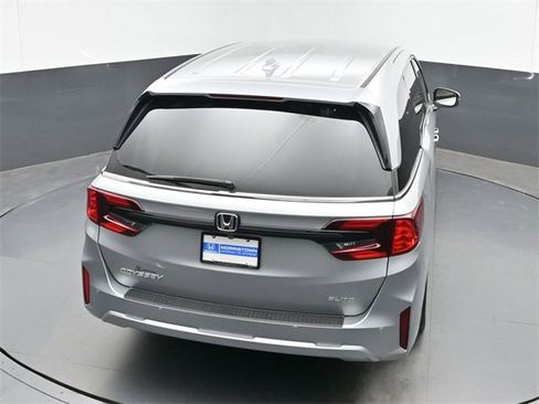 Used 2025 Honda Odyssey Elite image 42