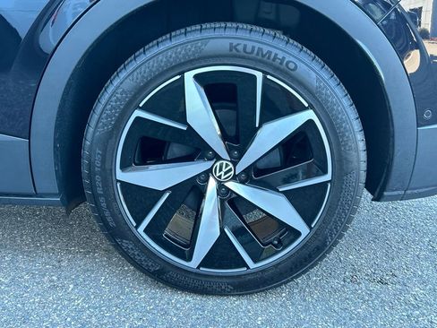 Used 2023 Volkswagen ID.4 Pro S image 49