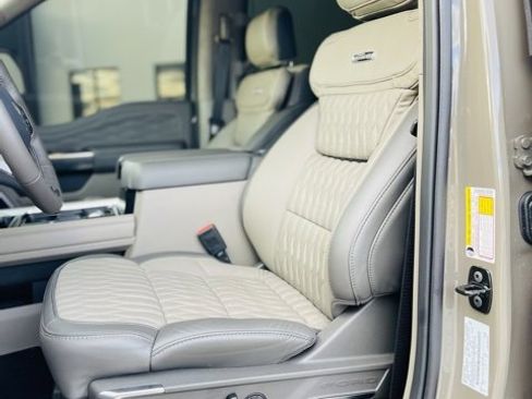 Used 2026 Ford F350 Platinum w/ Platinum Plus Package image 16