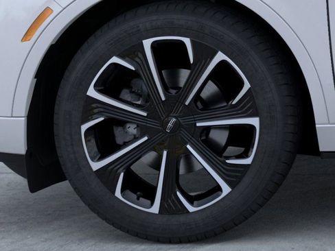 New 2026 Lincoln Nautilus Reserve image 18