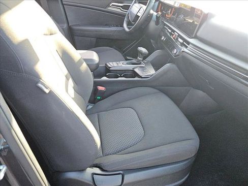 Used 2026 Kia Sportage LX FWD image 19
